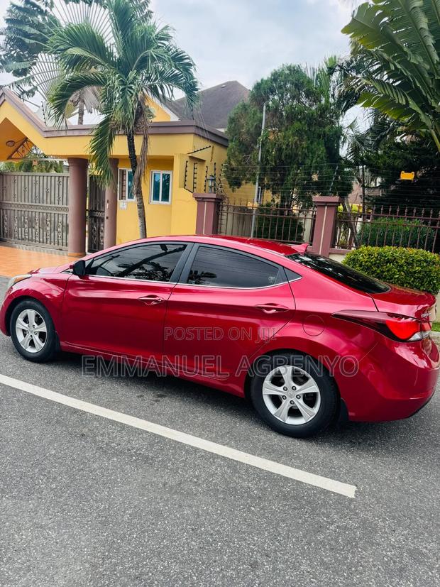 Hyundai Elantra SE 4dr Sedan (1.8L 4cyl 6M) 2015 Red
