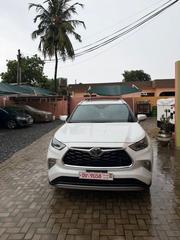 Toyota Highlander 2022 White for sale