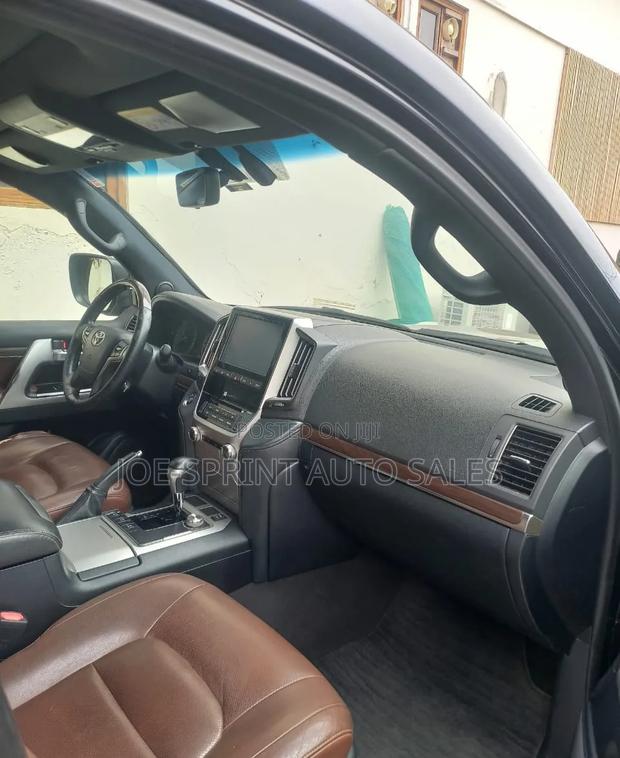 Toyota Land Cruiser 4.5 V8 TD 2019 Black
