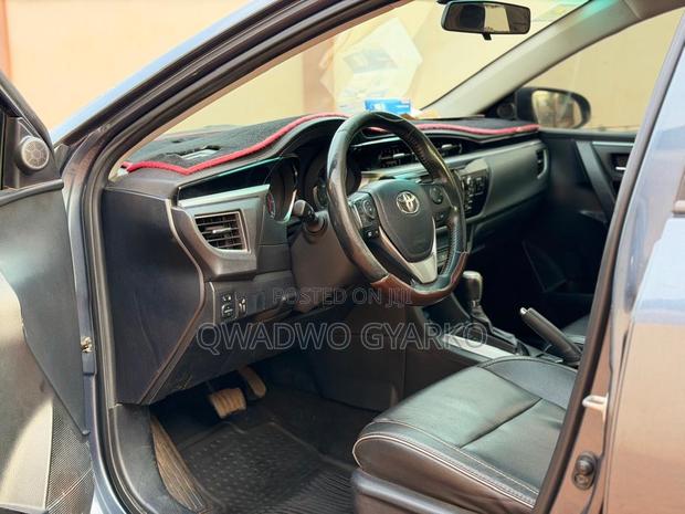 Toyota Corolla S Premium 4dr Sedan (1.8L 4cyl CVT) 2016 Gray