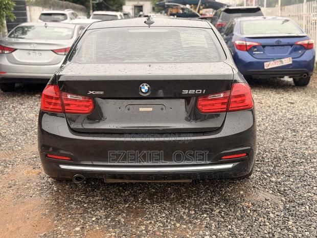 BMW 320i Sedan RWD 2015 Black