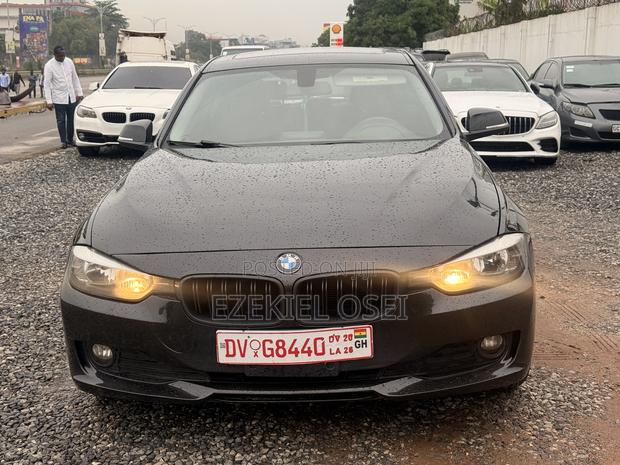 BMW 320i Sedan RWD 2015 Black