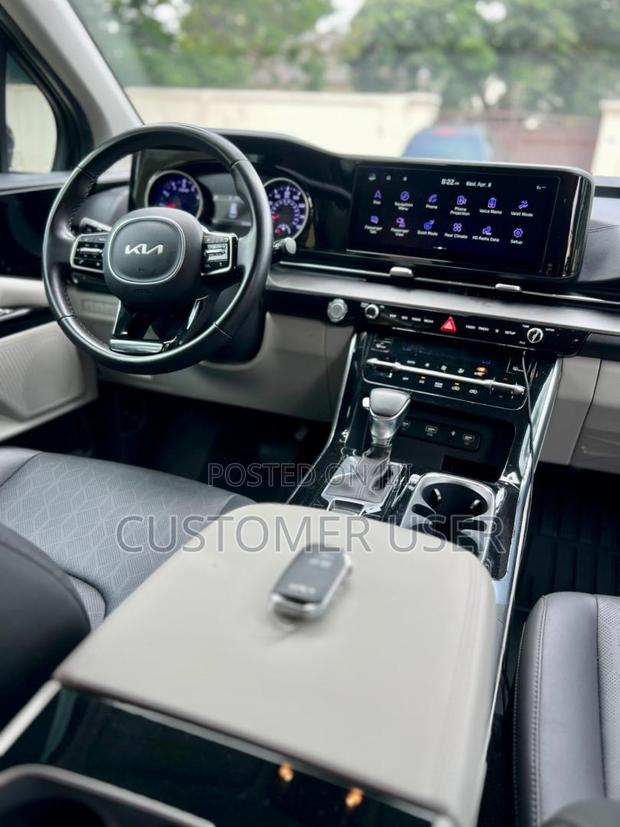 Kia Carnival 2023 Gray