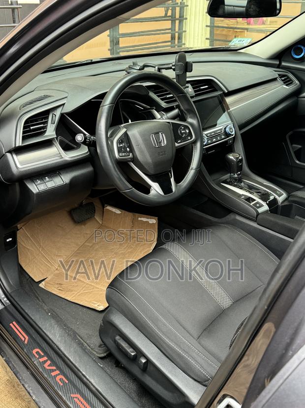 Honda Civic EX-L 2021 Gray