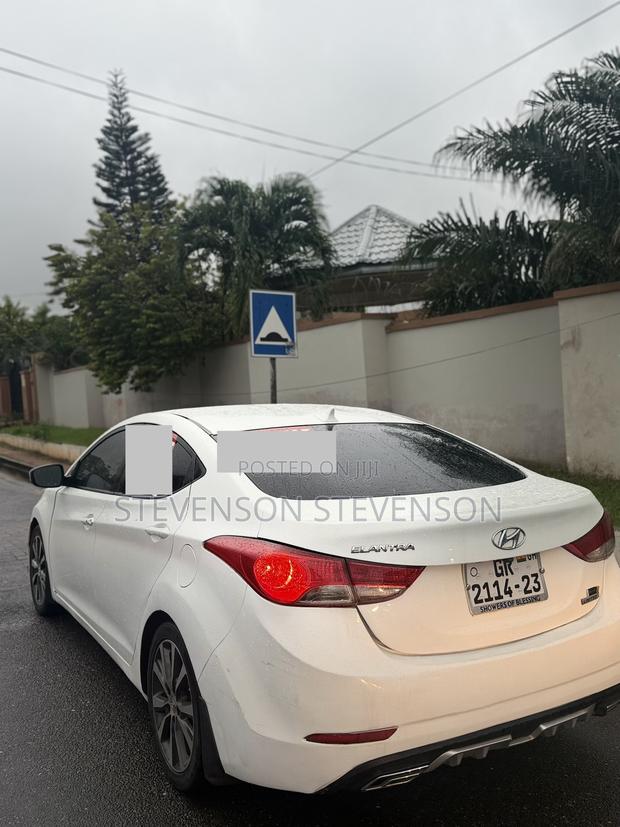 Hyundai Elantra 2013 White