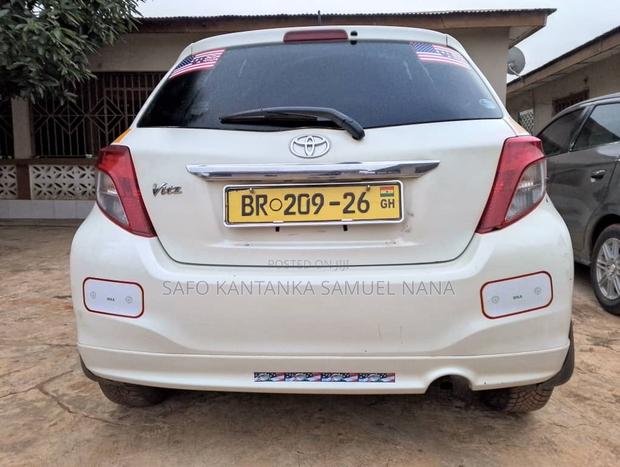 Toyota Vitz 1.3 AWD 5dr 2013 White