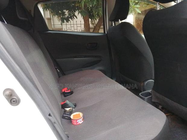 Toyota Vitz 1.3 AWD 5dr 2013 White