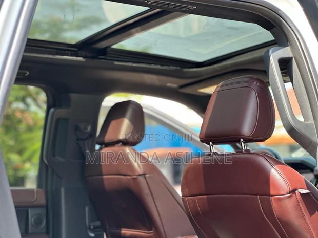 Ford Expedition 2022 White