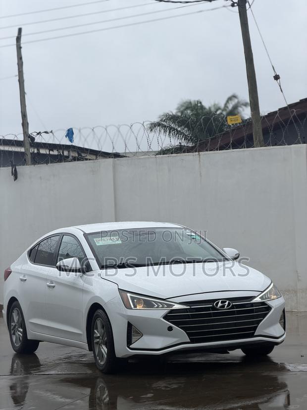 Hyundai Elantra 2019 White