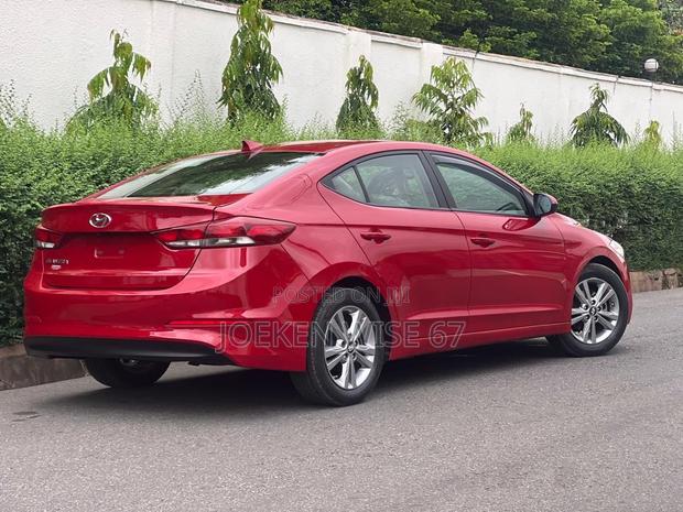 Hyundai Elantra ECO Sedan FWD (1.4L 4cyl 7A) 2017 Red