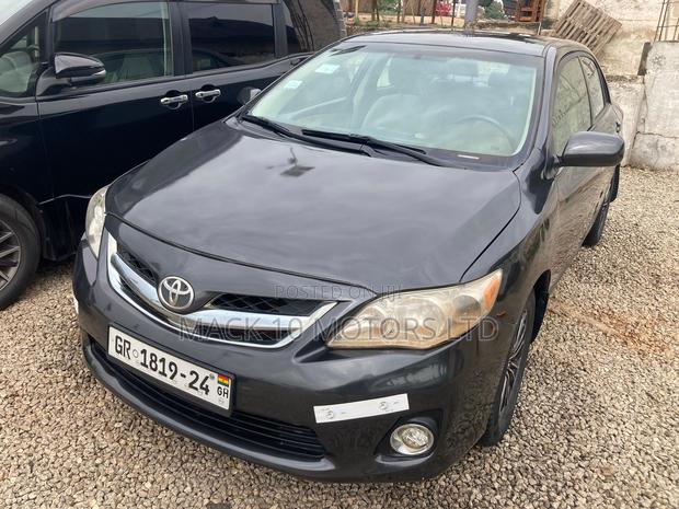 Toyota Corolla LE 4dr Sedan (1.8L 4cyl 4A) 2013 Gray
