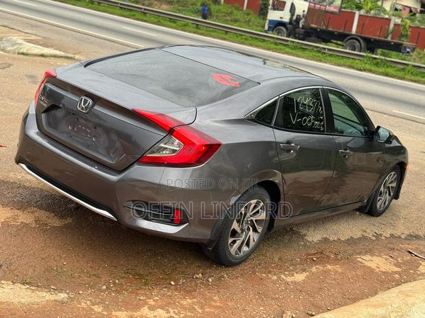 Honda Civic LX Sedan 2019 Gray