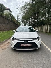 Toyota Corolla LE 2021 White for sale