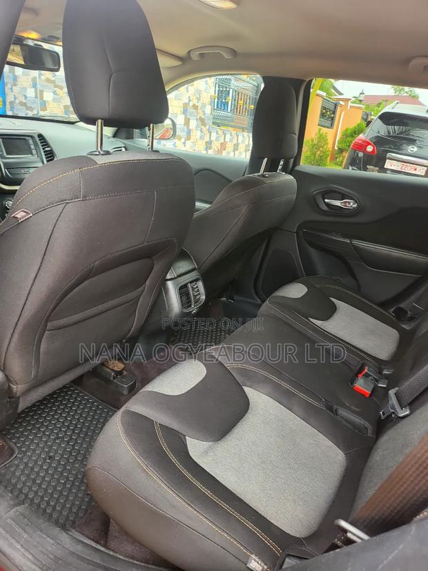 Jeep Cherokee Sport 4x4 2016 Red
