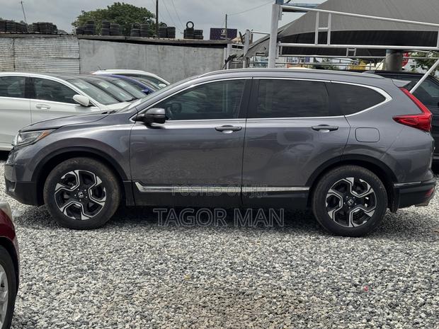 Honda CR-V Touring AWD 2019 Gray