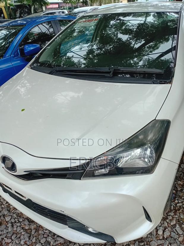 Toyota Vitz 2015 White