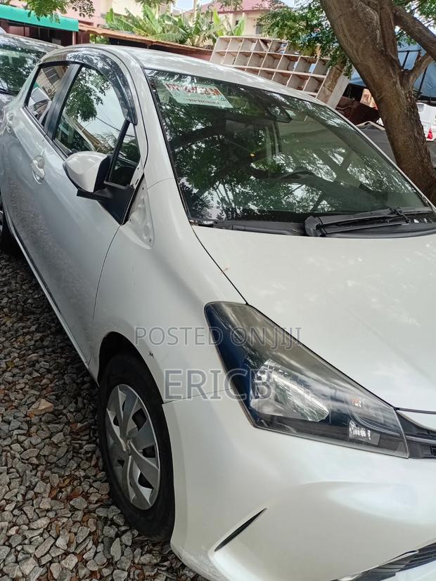 Toyota Vitz 2015 White