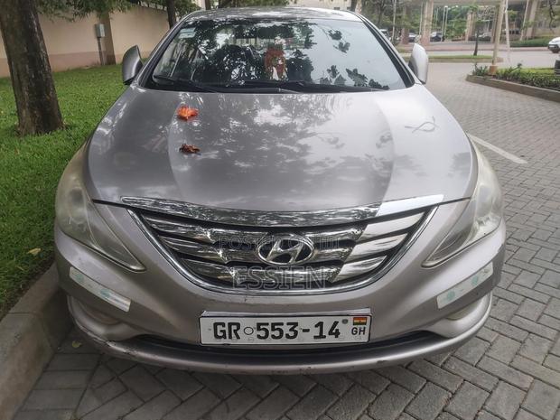 Hyundai Sonata Limited 2.0T Sedan (2.0L 4cyl 6A) 2011 Gray