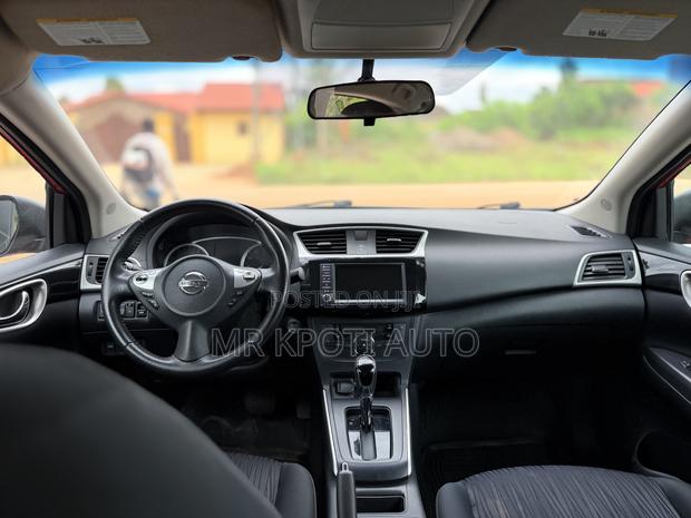 Nissan Sentra 2019 Red