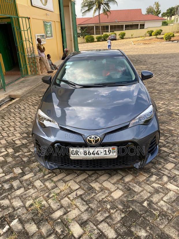 Toyota Corolla L 4dr Sedan (1.8L 4cyl 4A) 2015 Gray