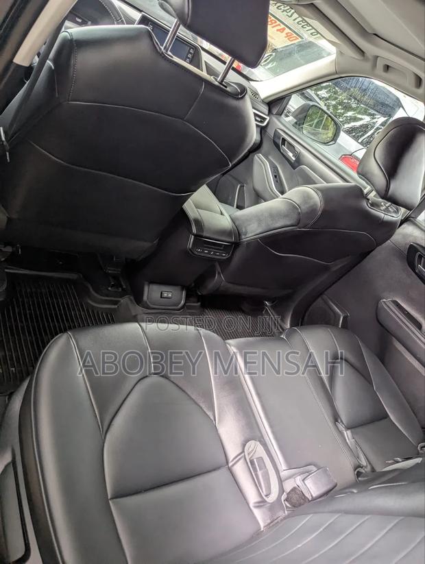 Toyota Highlander XLE 2022 Gray