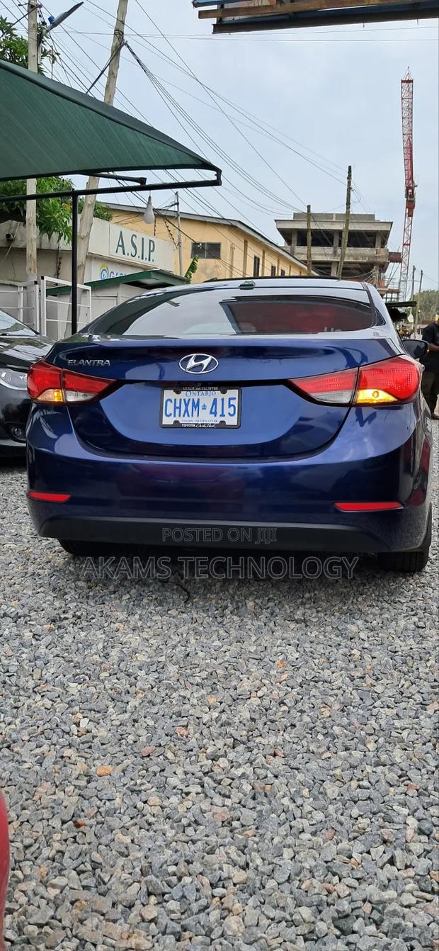 Hyundai Elantra Limited Sedan FWD (1.8L 4cyl 6A) 2016 Blue