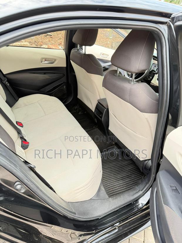 Toyota Corolla LE 2020 Black