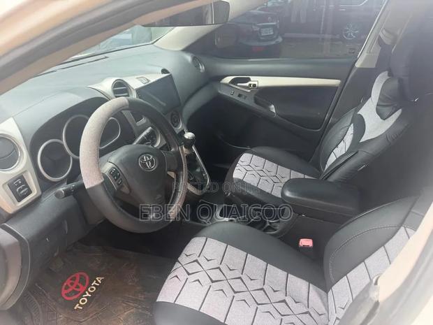 Toyota Matrix 2010 White