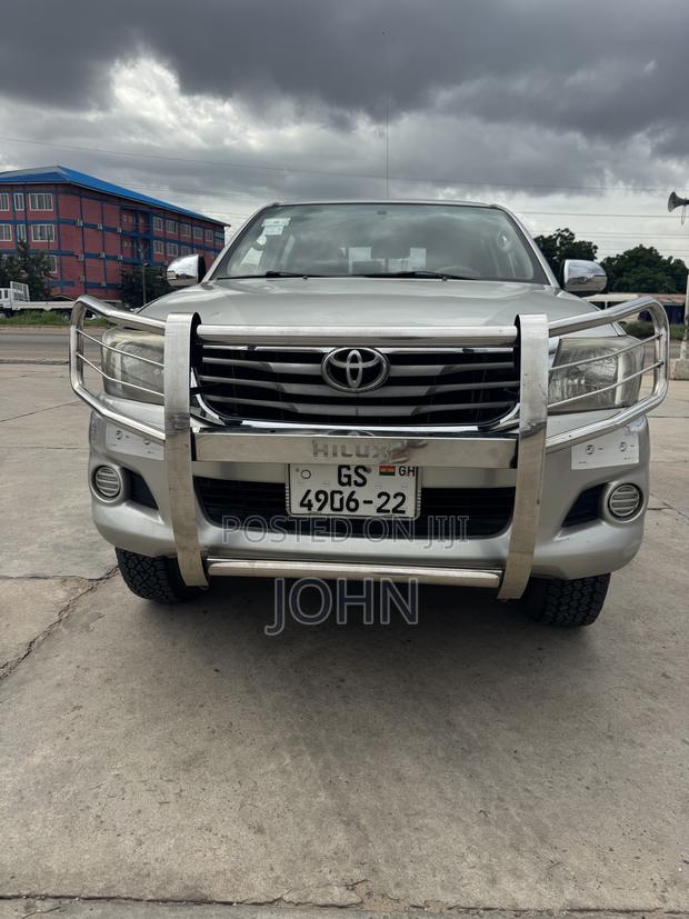 Toyota Hilux 2.7 VVT-i 4X4 SRX 2012 Gray