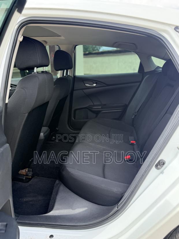 Honda Civic LX 4dr Sedan (2.0L 4cyl) 2016 White