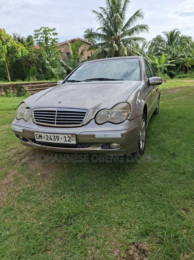 Mercedes-Benz C180 2003 Brown