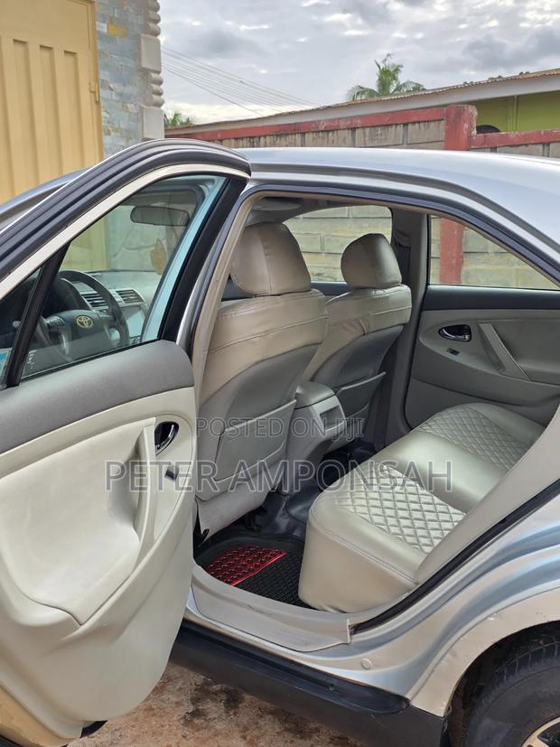 Toyota Camry Base 4dr Sedan (2.4L 4cyl 5M) 2009 Silver