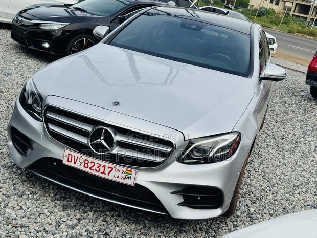 Mercedes-Benz E300 2018 Silver