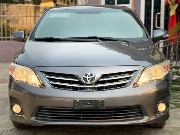 Toyota Corolla 2013 Gray