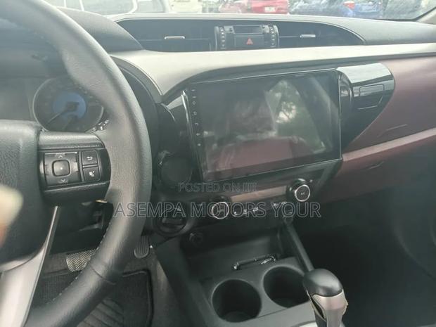 Toyota Hilux Revo Double Cab Petrol 2.7 AWD 2016 Black