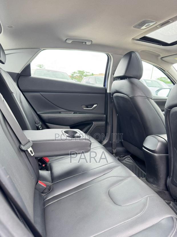 Hyundai Elantra Limited 2023 Blue