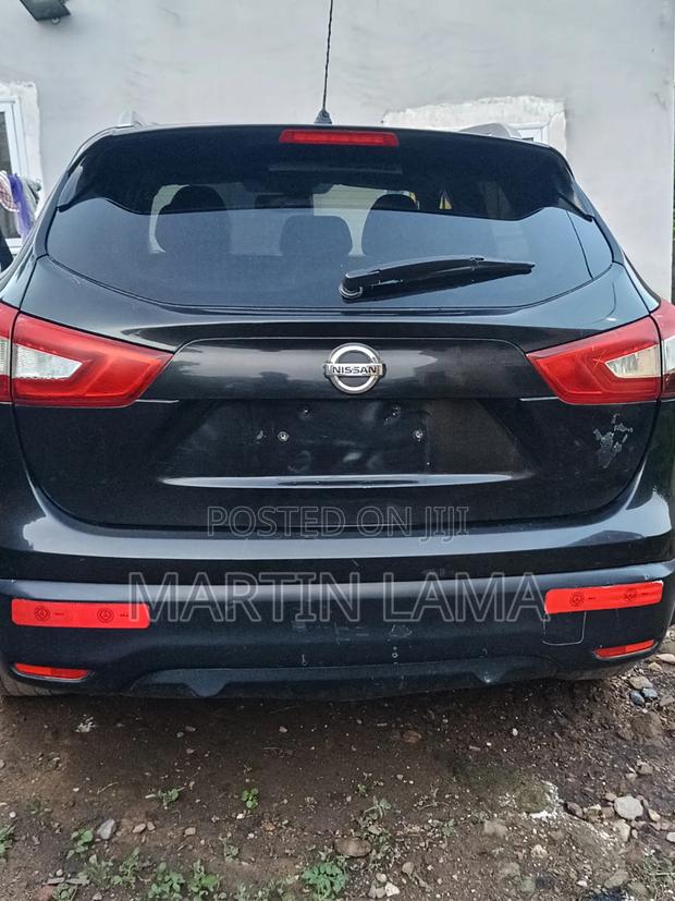 Nissan Qashqai 2017 Black