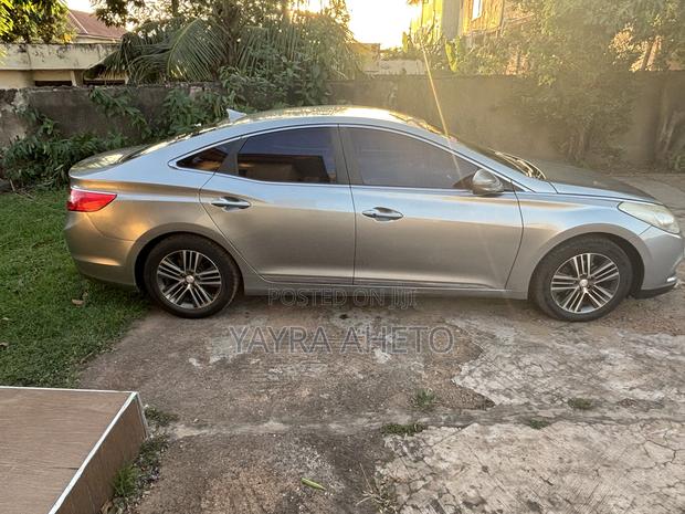 Hyundai Grandeur 2016 Silver