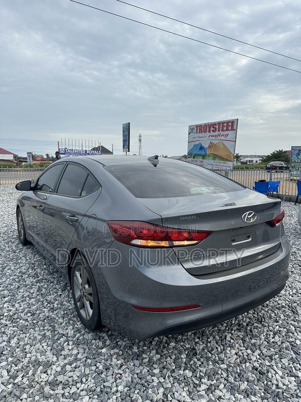 Hyundai Elantra 2017 Gray