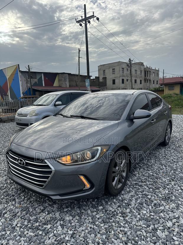 Hyundai Elantra 2017 Gray