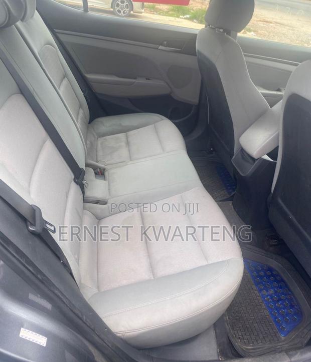 Hyundai Elantra 2017 Gray