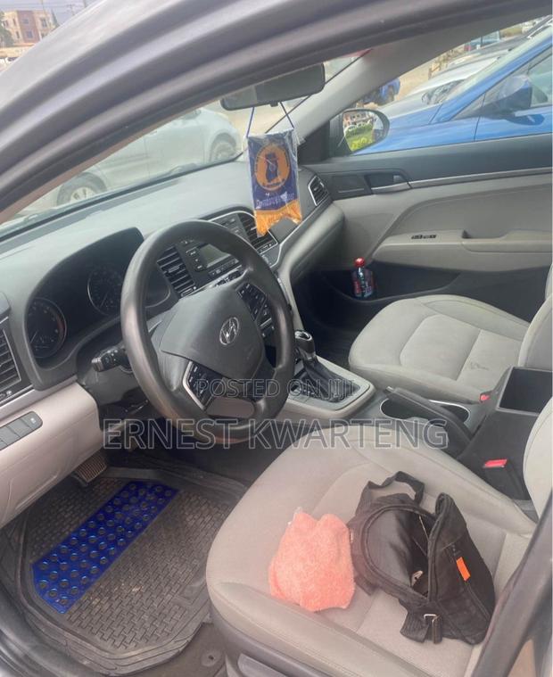 Hyundai Elantra 2017 Gray