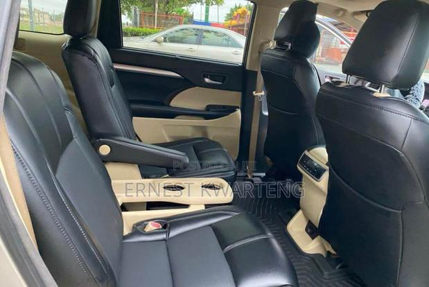 Toyota Highlander 2015 Silver