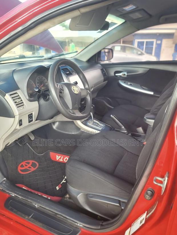 Toyota Corolla S 4dr Sedan (1.8L 4cyl 4A) 2013 Red