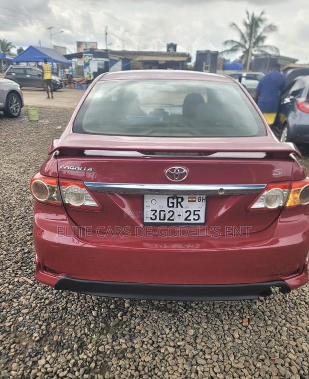Toyota Corolla S 4dr Sedan (1.8L 4cyl 4A) 2013 Red