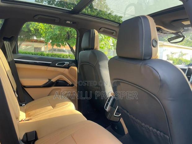 Porsche Cayenne S AWD 2018 Black