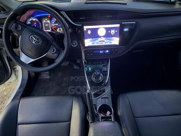 Toyota Corolla 2020 White