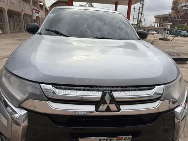 Mitsubishi Outlander SE AWC 2017 Silver