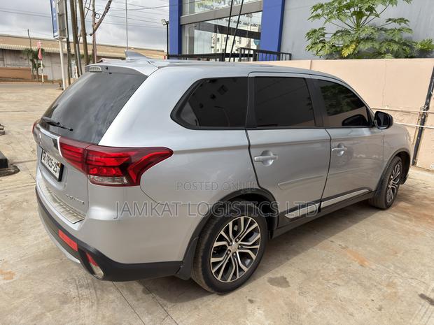 Mitsubishi Outlander SE AWC 2017 Silver