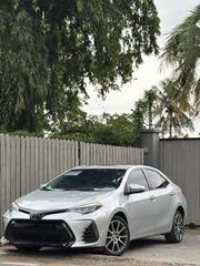 Toyota Corolla SE 4dr Sedan (1.8L 4cyl CVT) 2017 Silver for sale